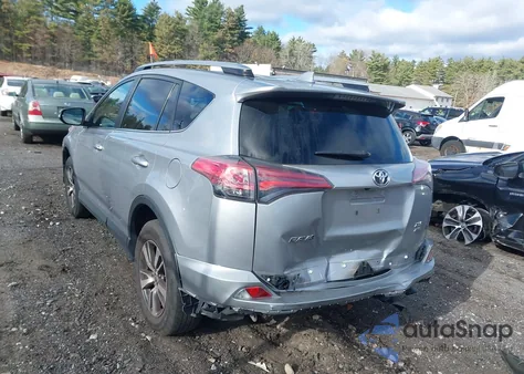 2018 Toyota Rav4 Xle z USA, uszkodzony, nr VIN JTMRFREV4JD232352